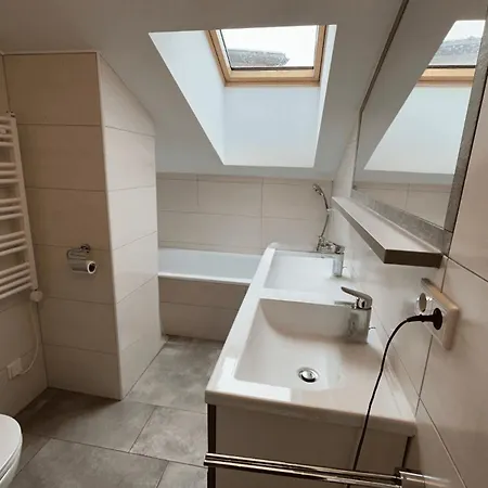 Apartamento 3br Duplex Flat - 300m To City Express Gondola - What'app - 0034-656-619-782 - For Reservations!